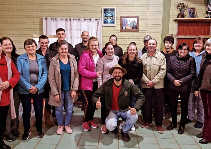 Prefeitura realiza reunião com a Associação dos Fornos de Gramado junto aos Grupos da Linha Marcondes e Linha Tapera