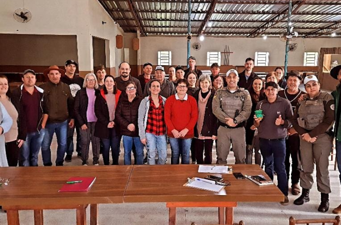 Grupos da Linha Moreira e Linha Bonita participam de reunião com Prefeitura e Associação dos Fornos de Gramado