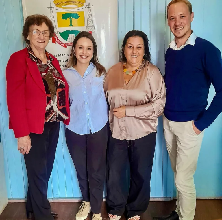 Vereadora Graziela Hoffmann acompanha ações da Assistência Social com a Secretária Carmen Seibt