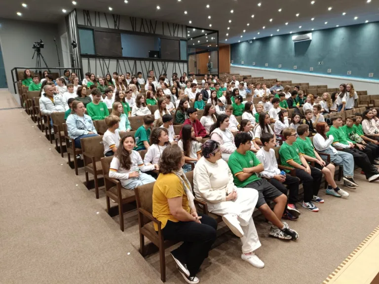 Educação Legislativa em Ação: mais de 150 alunos participam do projeto “Plantando o Futuro”